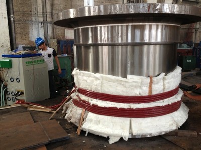 壓力容器加熱設備與預熱保溫設備 青島水木感應設備產(chǎn)品展示